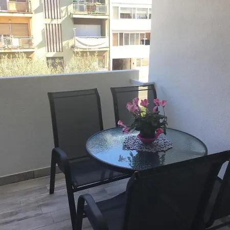 Sanja Apartment *